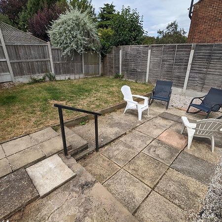 Two-Bedroom House In Essex Mile End Ngoại thất bức ảnh